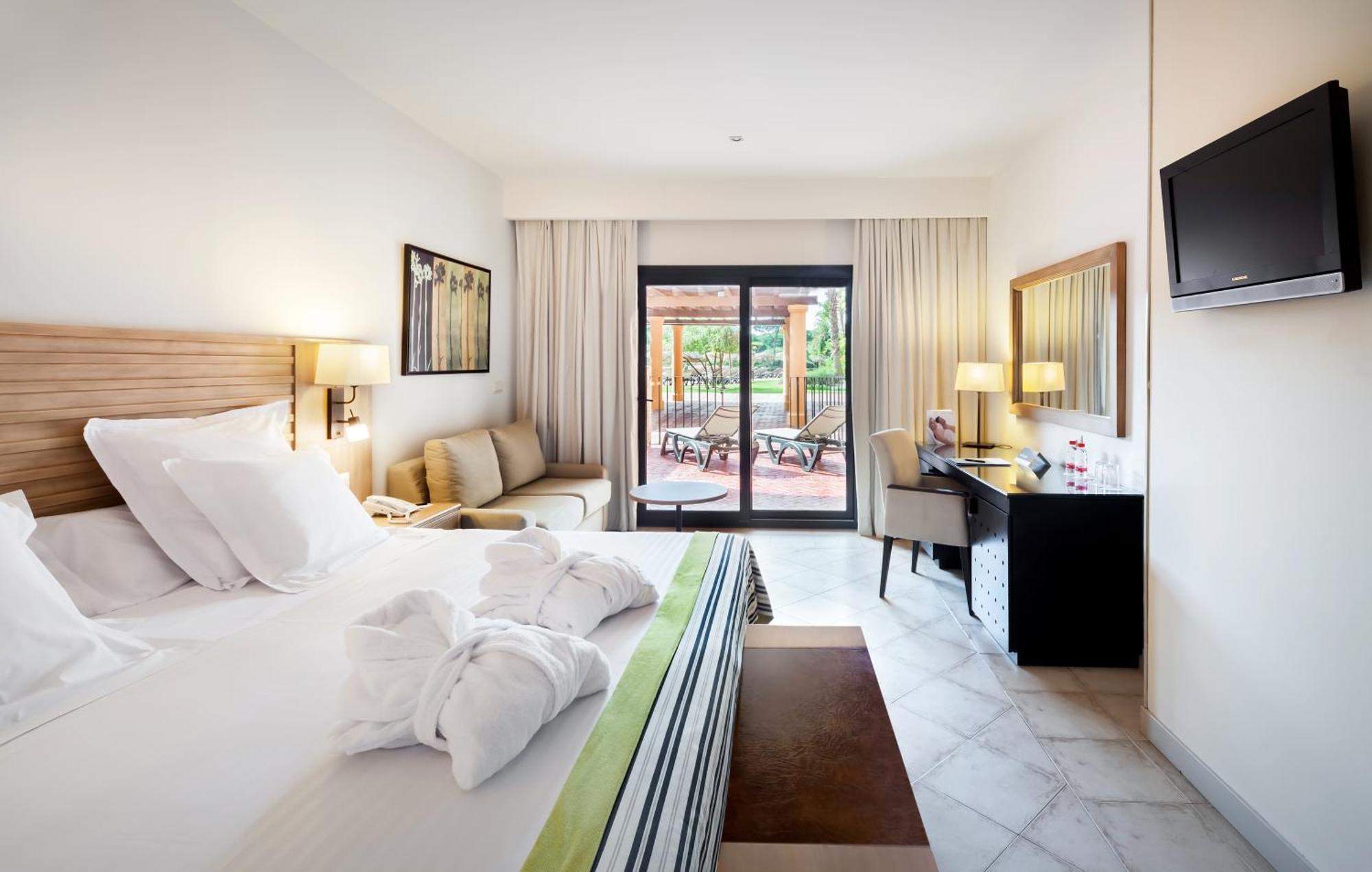 Barcelo 4*
